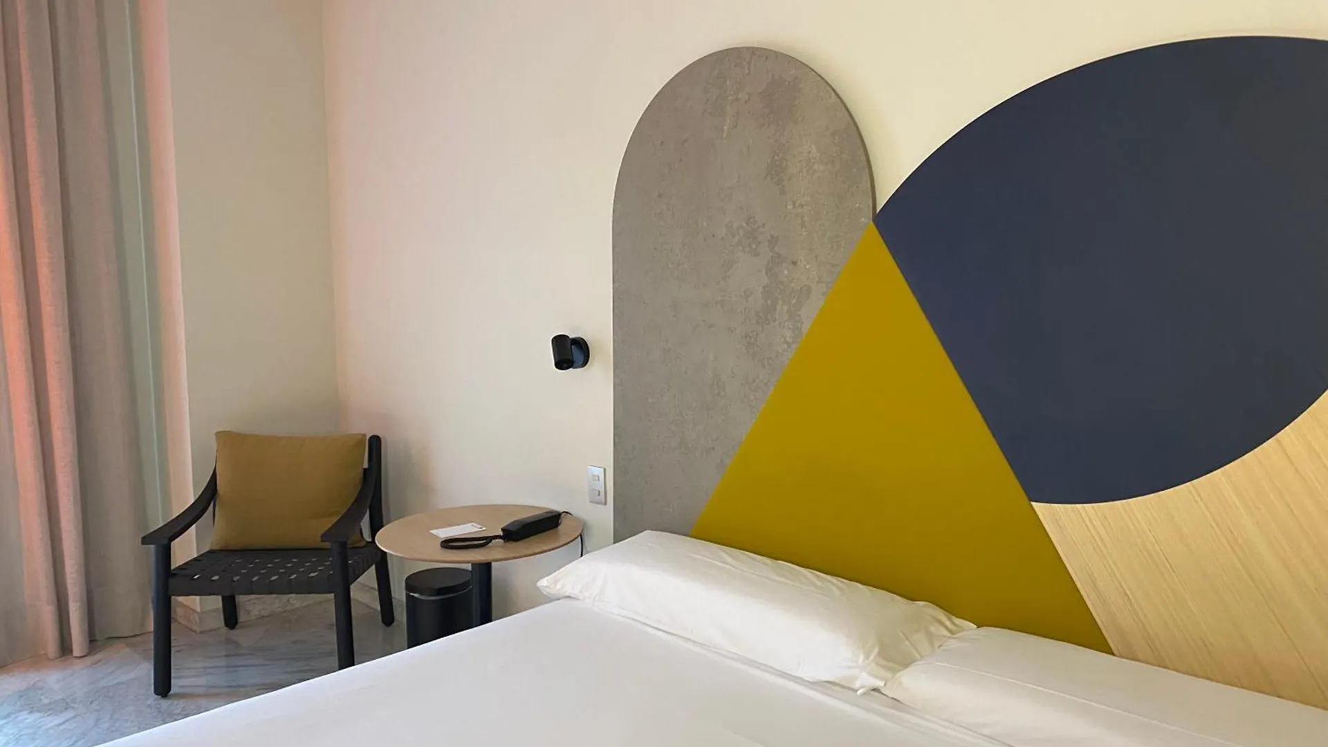 ***  Onix Fira Otel Barselona İspanya