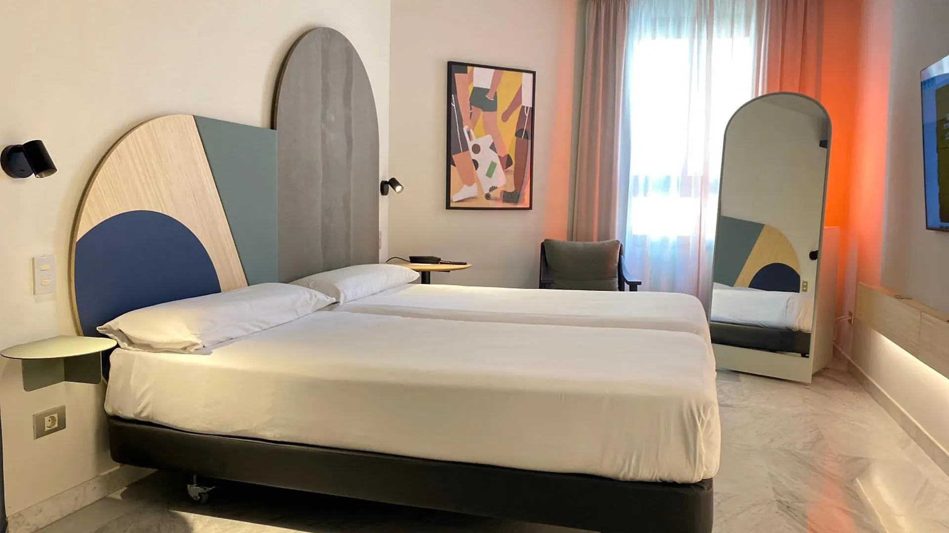 Onix Fira Hotel Barcelona 3*,