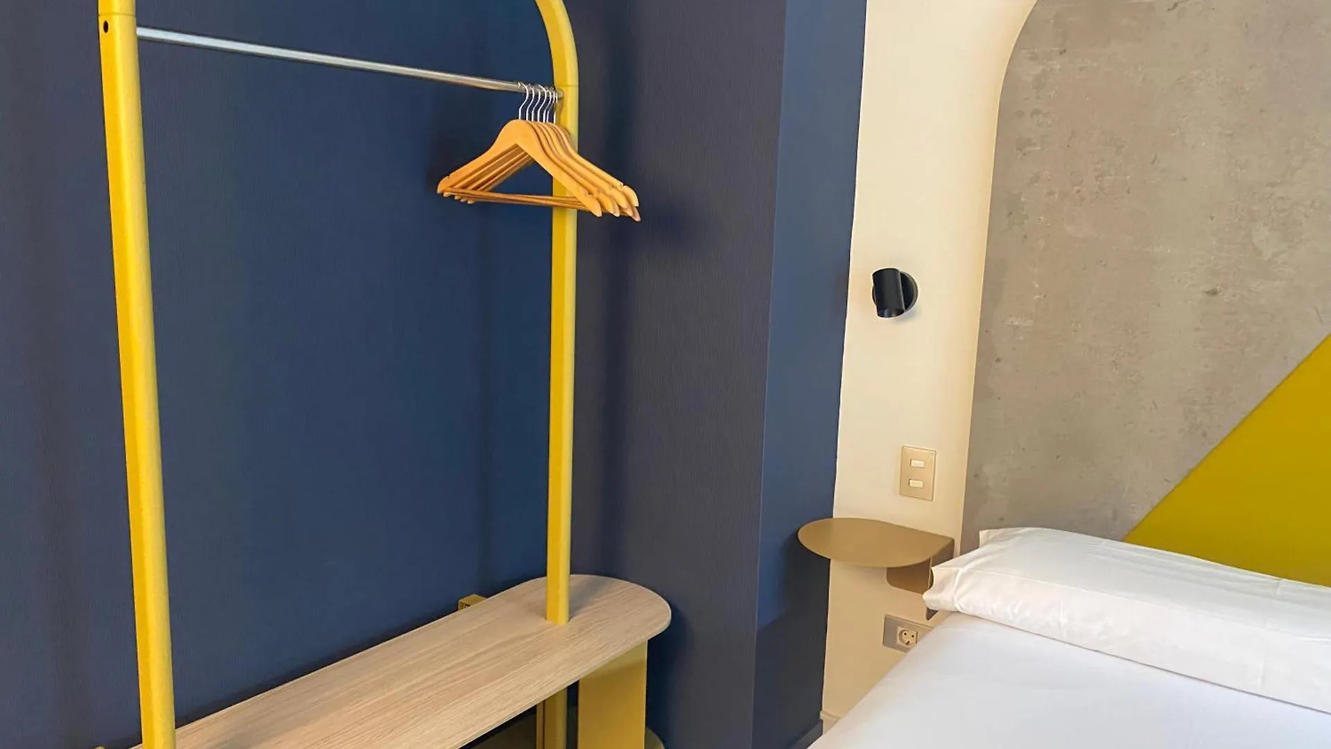 Onix Fira Hotel Barcelona 3*,